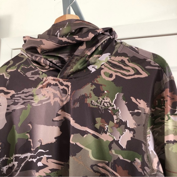 Under armour camouflage heat gear hoodie and turtleneck sweatshirt - Picture 3 of 10